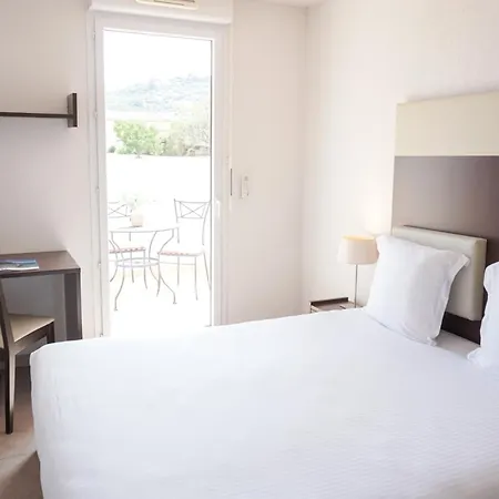 Zenitude Hotel-residences Six-fours