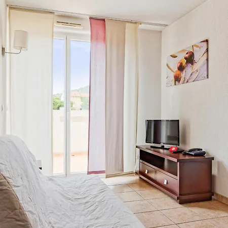 Zenitude Hotel-residences Six-fours Aparthotel *